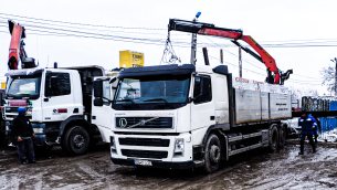 Camion cu Macara VOLVO cap. ridicare 3 tone